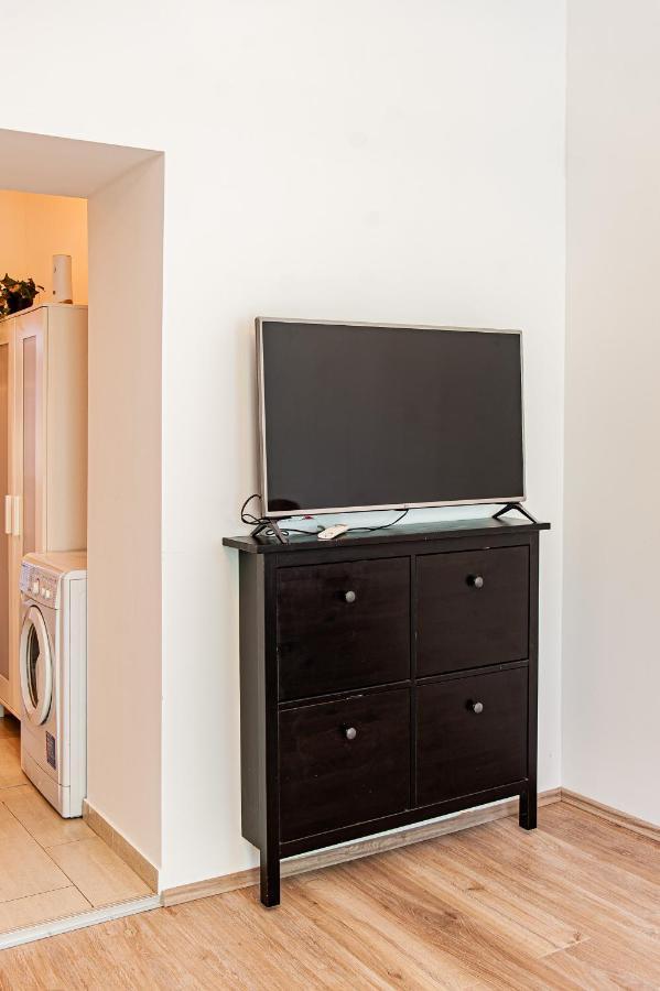 My City Apartment- Vienna Jungle Room Bagian luar foto